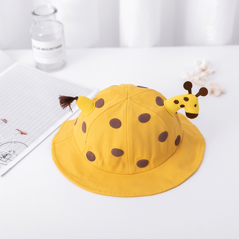 BK00013 Baby-emmerhoedje met giraffenzonnescherm