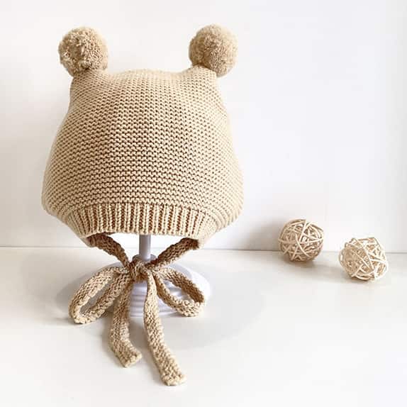 H00087 Wollen gebreide kindermuts