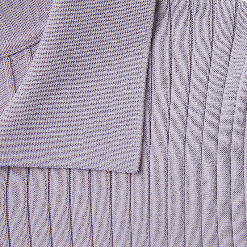 ML2242 Gebreide jurk met verlengde polohals, enkele knop en korte mouwen aan de zijkant ML2242 Gebreide jurk met verlengde polohals, enkele knop en korte mouwen aan de zijkant