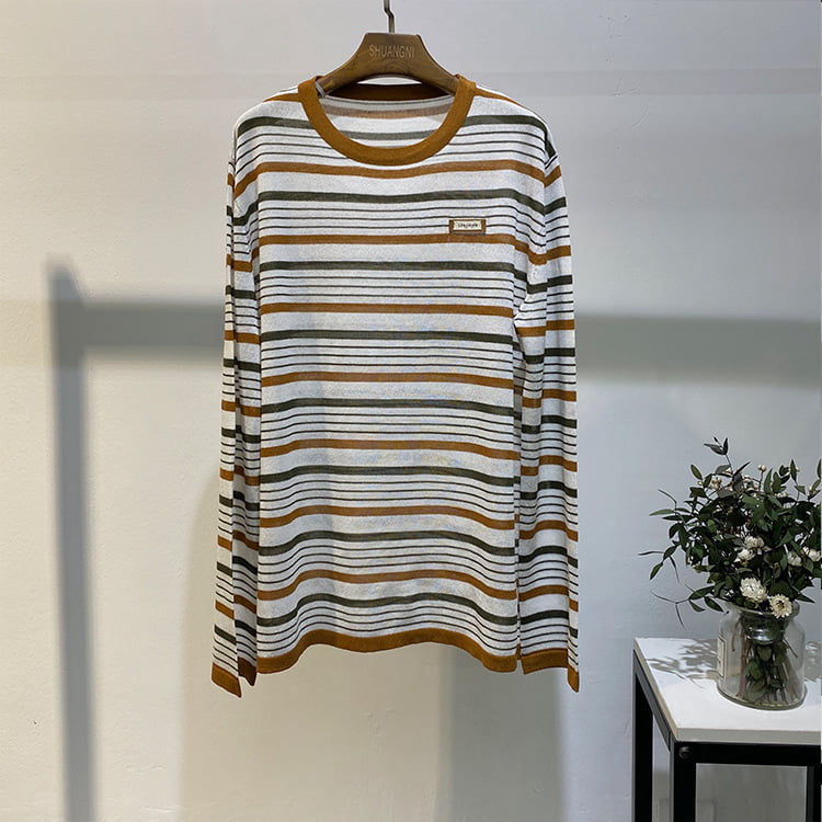SM-K0004 Gebreide trui met lange mouwen, ronde hals en losse zonnebrandcrème