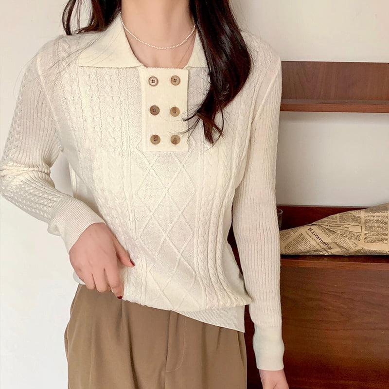 SM-K0026 Gebreide damestrui met dubbele rij knopen en kleine revers SM-K0026 Gebreide damestrui met dubbele rij knopen en kleine revers
