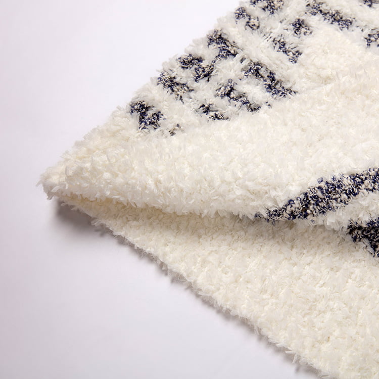 SM-K0041 Zwart en wit geruit klein geurig mohair gebreid vest Koreaanse luie stijl SM-K0041 Zwart en wit geruit klein geurig mohair gebreid vest Koreaanse luie stijl